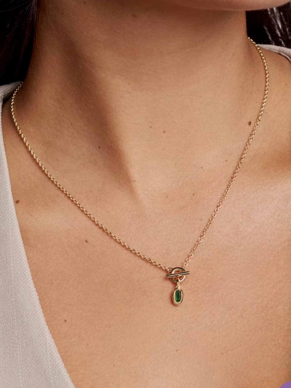 Kendra Scott Mini Elisa Necklace - Picture 2 of 2